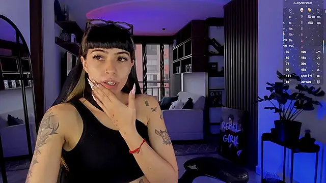 Saraa Desiree online show from February 2026 08:57:02 PM