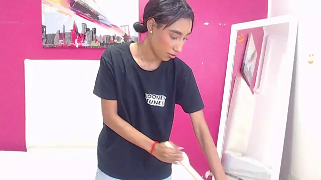 Snapshot of tiny_sarah1 chatting on March 2025 03:02:02 AM tiny sarah1 online show from March 2025 03:02:02 AM