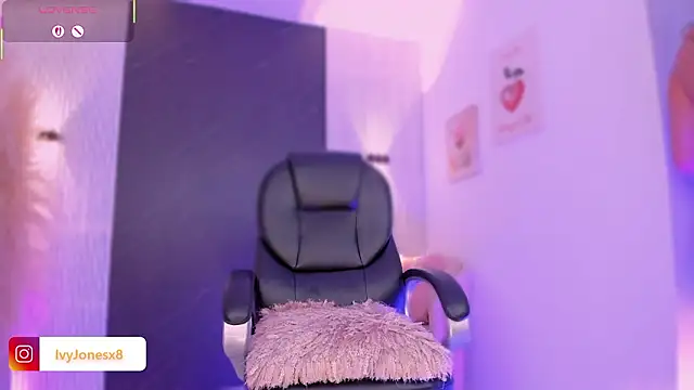 IvyJonesX online show from March 2026 11:10:01 PM