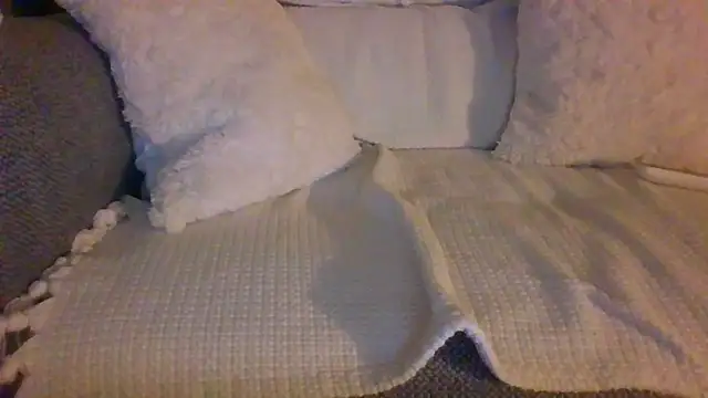 Valentinette online show from October 2025 07:42:02 PM