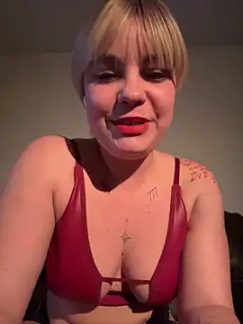 Snapshot of Biana_Fernan chatting on March 2026 10:04:02 PM Biana Fernan online show from March 2026 10:04:02 PM