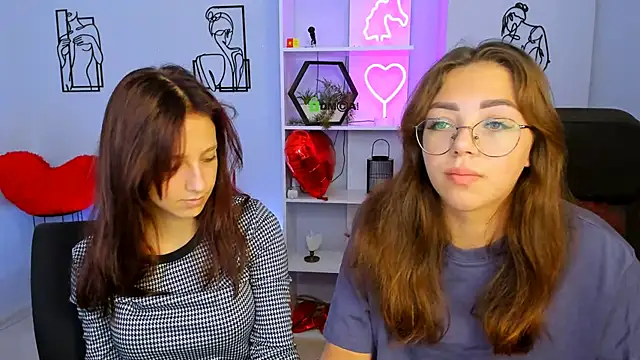 kiki swan online show from September 2025 05:51:02 AM