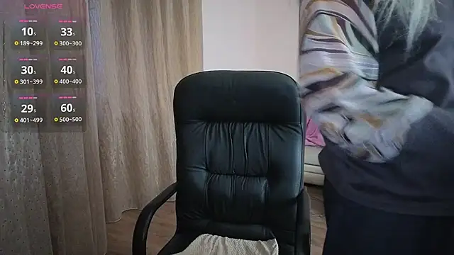 Wane Witch online show from November 2025 01:33:02 PM