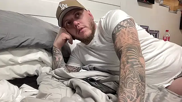 Snapshot of Thegreatwhitepipe chatting on November 2025 12:17:01 PM Thegreatwhitepipe online show from November 2025 12:17:01 PM