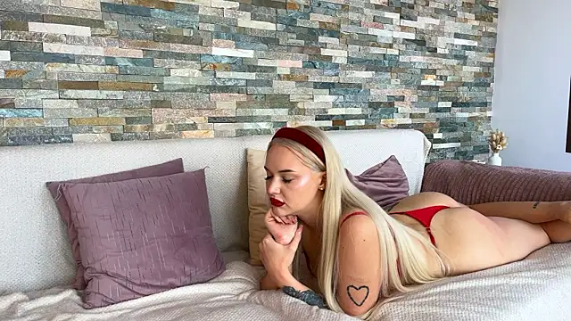 Aurora 5 online show from February 2026 01:30:02 PM