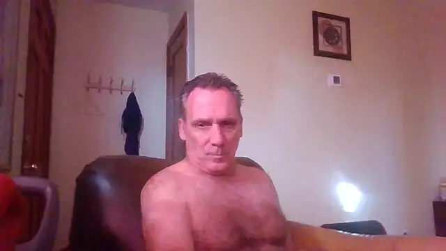 Snapshot of HunkofRock chatting on September 2025 01:10:01 PM HunkofRock online show from September 2025 01:10:01 PM
