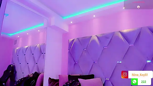 Nina Keyli online show from December 2025 07:53:02 PM