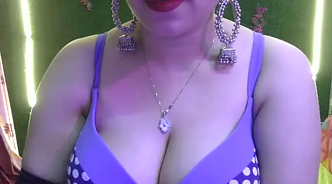 Snapshot of Hot_Anshi120 chatting on March 2025 06:33:02 AM Hot Anshi120 online show from March 2025 06:33:02 AM