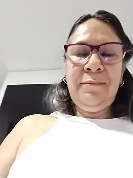 Snapshot of victoria_wayne chatting on July 2026 08:40:01 AM victoria wayne online show from July 2026 08:40:01 AM