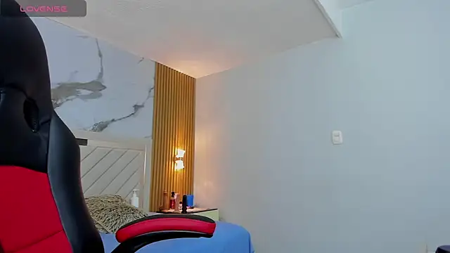 lisa prescot online show from October 2025 12:03:02 PM