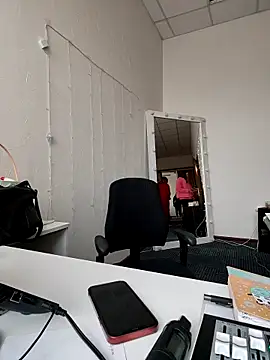 Juicy PeachLux online show from March 2025 09:59:02 AM