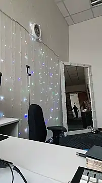 Juicy PeachLux online show from February 2026 09:49:02 AM