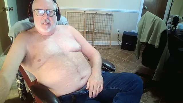 superbearboss online show from November 2025 06:08:01 PM