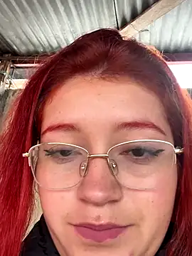 Karina Leon online show from December 2025 07:09:01 PM