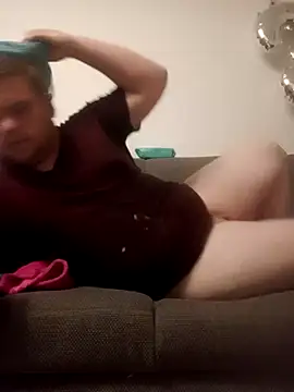 Derbaer1990 online show from September 2025 06:52:02 PM