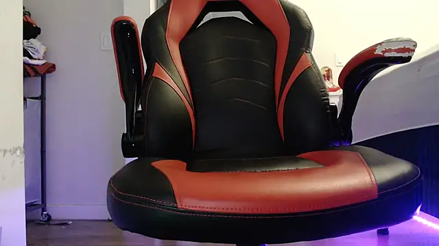 magnumbull online show from March 2025 08:12:01 PM