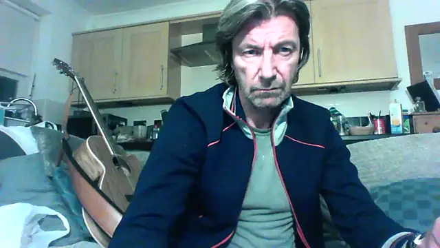 Snapshot of Grower_and_shower chatting on October 2025 10:37:01 PM Grower and shower online show from October 2025 10:37:01 PM