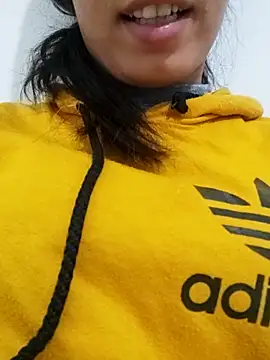 Snapshot of saraaxx1 chatting on November 2025 09:25:01 AM saraaxx1 online show from November 2025 09:25:01 AM