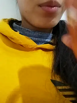 Snapshot of saraaxx1 chatting on November 2025 09:20:02 AM saraaxx1 online show from November 2025 09:20:02 AM