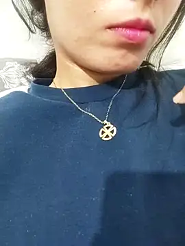 Snapshot of saraaxx1 chatting on February 2026 10:03:02 PM saraaxx1 online show from February 2026 10:03:02 PM