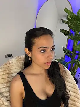 Snapshot of _Emily_Thompson_ chatting on June 2026 02:05:01 AM Emily Thompson online show from June 2026 02:05:01 AM