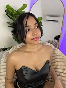 Snapshot of _Emily_Thompson_ chatting on June 2026 03:25:01 AM Emily Thompson online show from June 2026 03:25:01 AM