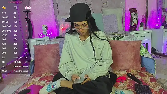 Snapshot of verodaza chatting on October 2025 01:19:01 AM verodaza online show from October 2025 01:19:01 AM