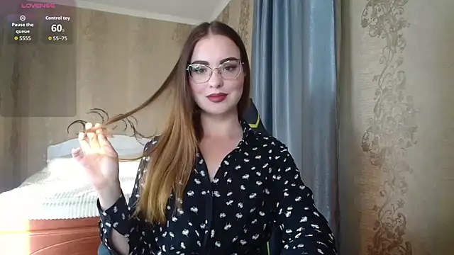Snapshot of Leila_Kissyu chatting on May 2026 03:43:01 PM Leila Kissyu online show from May 2026 03:43:01 PM