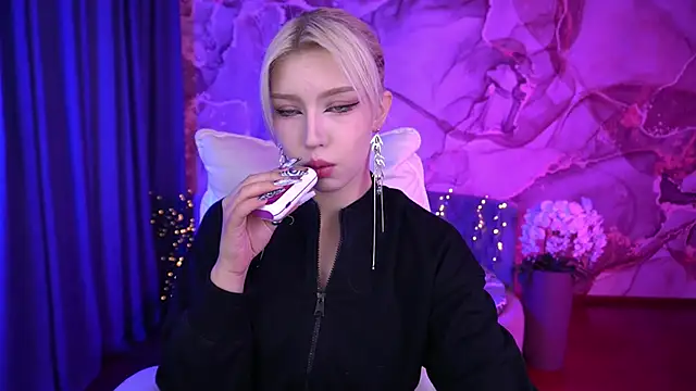 SelenaIris online show from October 2025 06:21:02 AM