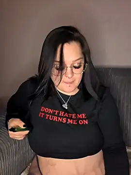 Saucy-Serenity online show from November 2025 08:51:01 PM