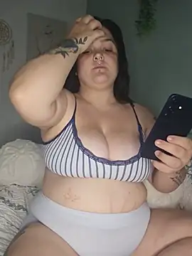 Snapshot of Saucy-Serenity chatting on July 2026 09:31:02 PM Saucy-Serenity online show from July 2026 09:31:02 PM