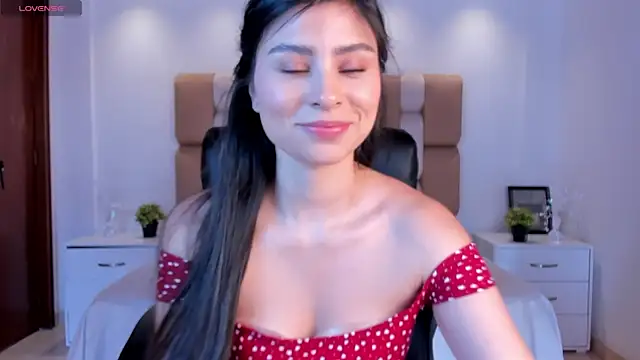 Catalina Santhana online show from September 2025 06:31:01 PM