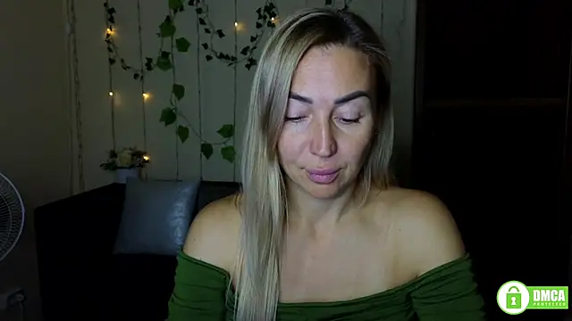 Kiss julli88I online show from October 2025 05:32:02 PM