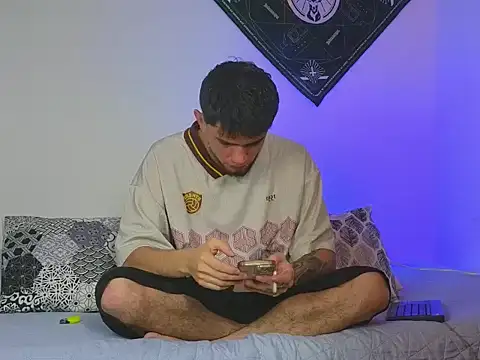 samevansx  online show from October 2025 02:43:02 PM