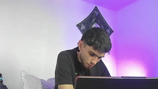 samevansx  online show from May 2026 04:45:02 PM