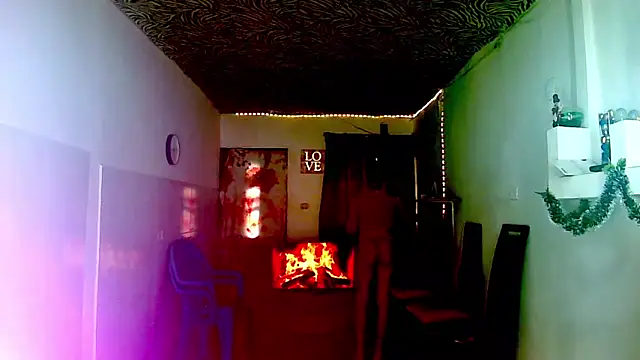 KimberlyXtreme online show from December 2025 06:23:01 PM