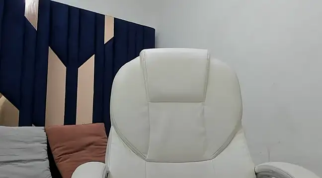 Oriana69  online show from March 2025 09:26:01 PM