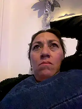 Luna-nevada online show from December 2025 12:30:01 AM