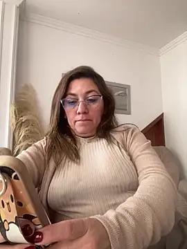 Snapshot of Luna-nevada chatting on May 2026 04:04:02 PM Luna-nevada online show from May 2026 04:04:02 PM