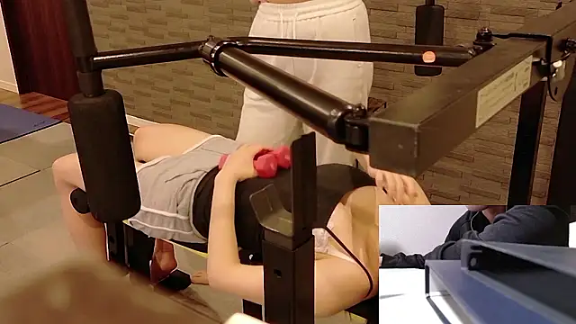 Stretch-man online show from November 2025 08:04:02 AM