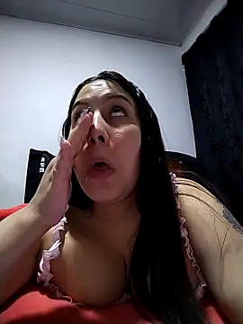 esmeralda jadees online show from April 2026 01:00:02 AM