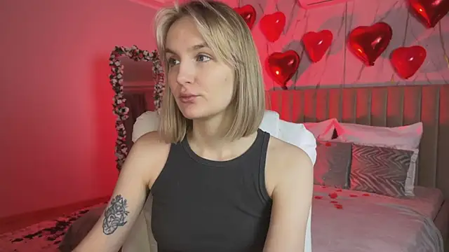  Vikky Moon  online show from February 2026 12:26:01 AM