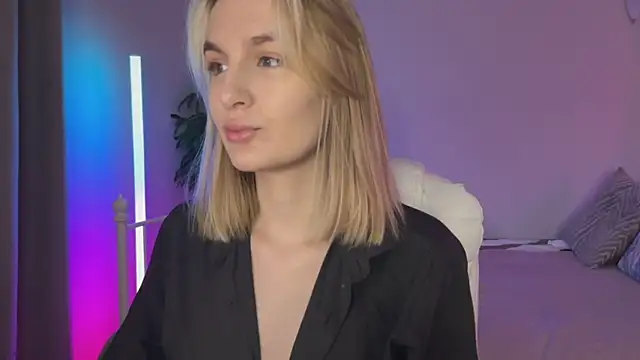 Snapshot of _Vikky_Moon_ chatting on May 2026 12:41:01 AM Vikky Moon online show from May 2026 12:41:01 AM