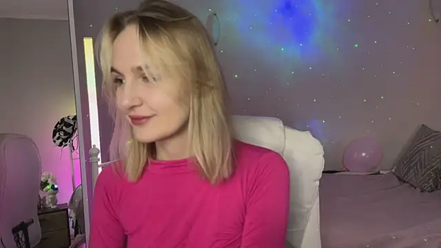 Snapshot of _Vikky_Moon_ chatting on May 2026 12:52:01 AM Vikky Moon online show from May 2026 12:52:01 AM