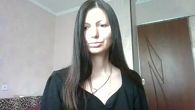 AliseWats online show from March 2025 12:50:02 PM