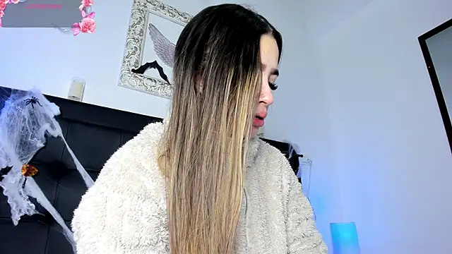 Lola Blondie online show from October 2025 12:15:02 PM