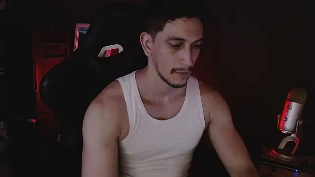 chicoinhibido online show from June 2026 03:33:01 AM