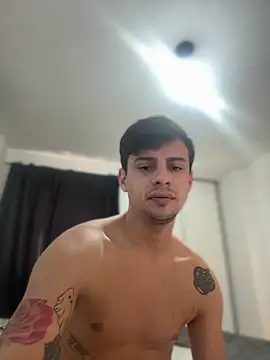 Snapshot of CarinaRose chatting on February 2026 08:05:02 PM CarinaRose online show from February 2026 08:05:02 PM