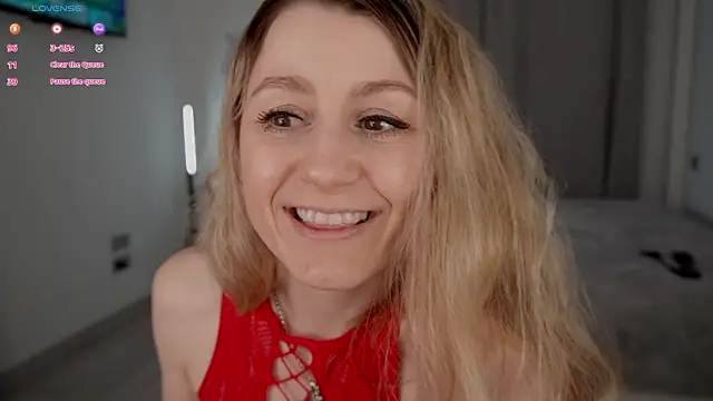 Snapshot of __Milana____ chatting on June 2026 07:49:02 PM Milana online show from June 2026 07:49:02 PM