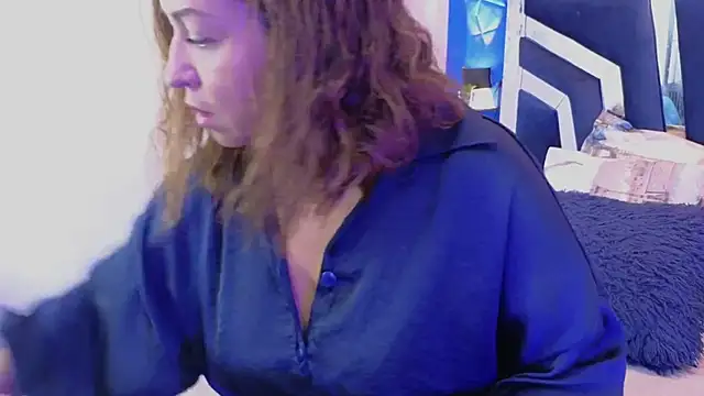 weet Evans    online show from March 2025 04:37:02 AM